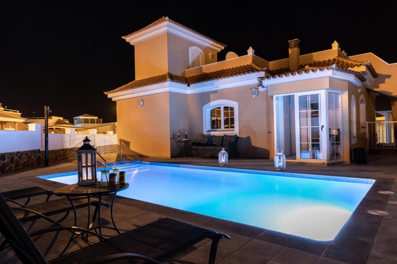 Perfect For Family Holidays With Private Pool, Near Beach And Golf- Villa Ashley Costa De Antigua Exterior foto